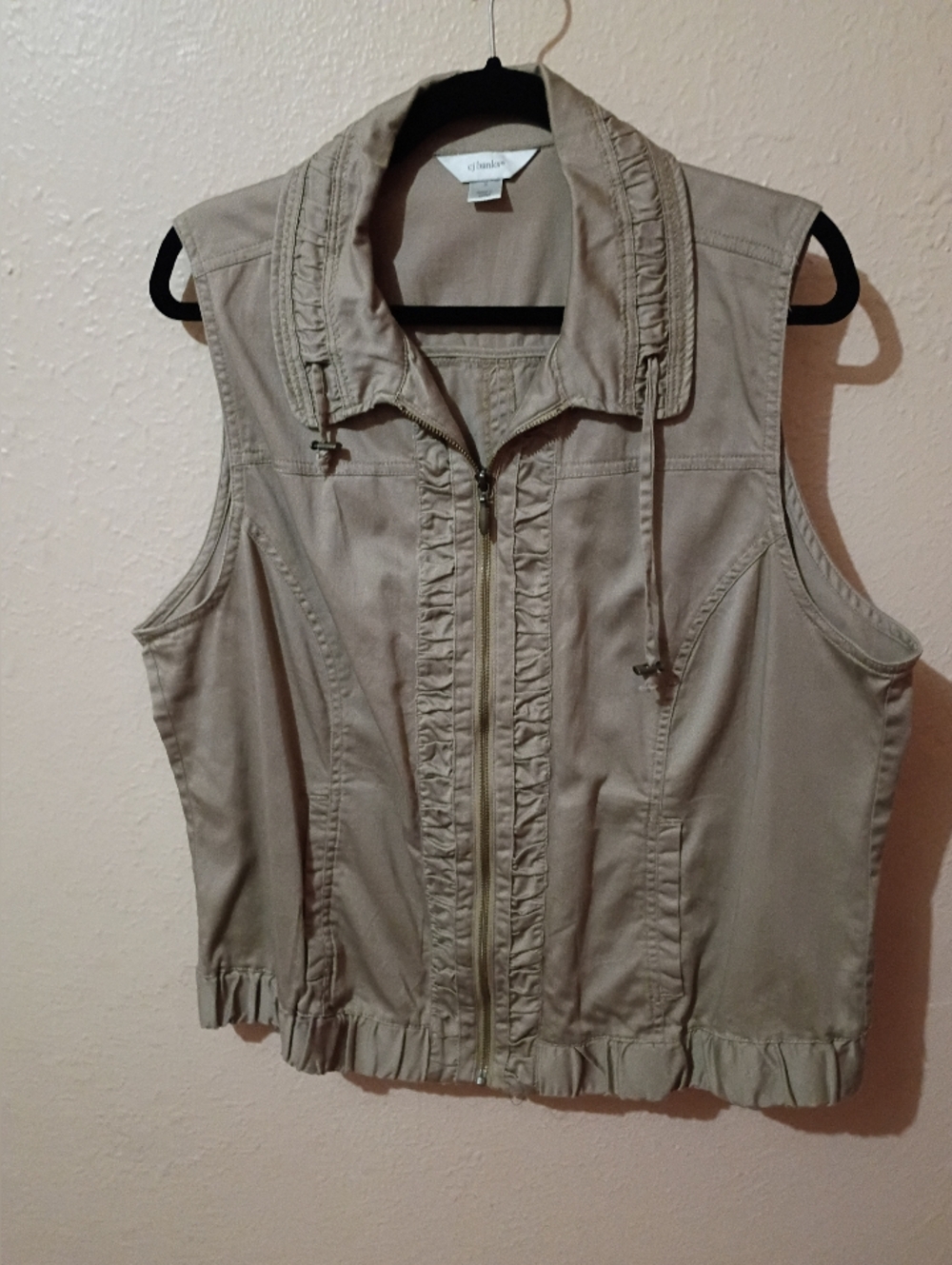CJ Banks Size X  Vest in Taupe